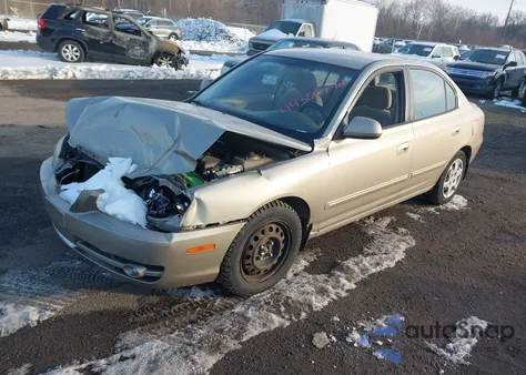 2005 Hyundai Elantra Gls/Gt from USA, damaged, VIN KMHDN46D55U149813